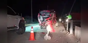 Arequipa: niño de 11 años muere tras violento choque entre trimoto y camión en Majes