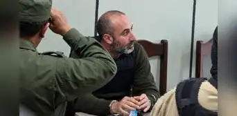 Policía de Bolivia incauta un teléfono que iba a ser entregado al argentino Fernando Cerimedo en prisión