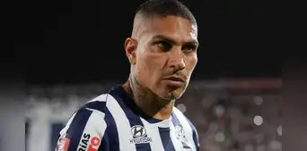 Paolo Guerrero involucrado en polémica de diplomas para entrenadores: revelan declaraciones sobre sus licencias de DT