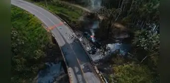 Madre de Dios: Vía Interoceánica continúa inhabilitada tras accidente que dañó el puente El Castañal Madre de Dios: Vía Interoceánica continúa inhabilitada tras accidente que dañó el puente El Castañal