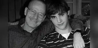 Bryan Cranston, estrella de ‘Breaking Bad’, lamenta la muerte de RJ Mitte, su hijo en la ficción: “Es devastador saber que se quitó la vida”