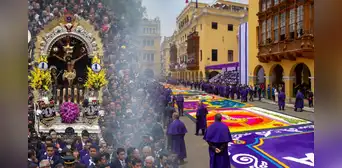 Plaza Mayor de Lima lucirá alfombras florales por segundo recorrido del Señor de los Milagros este 18 de octubre