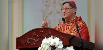 ¿Quién es el cardenal Luis Antonio Tagle, el nuevo decano del Colegio Cardenalicio y qué papel tendrá en la elección del próximo papa?