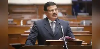 Daniel Barragán tras retirarse de la Comisión de Constitución: “El Perú está harto de autoritarismo” Daniel Barragán tras retirarse de la Comisión de Constitución: “El Perú está harto de autoritarismo”