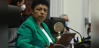 Martha Moyano señala que Senado puede aumentar materias a pedido de facultades y que "ser autoritario no es tan malo" Martha Moyano señala que Senado puede aumentar materias a pedido de facultades y que "ser autoritario no es tan malo"