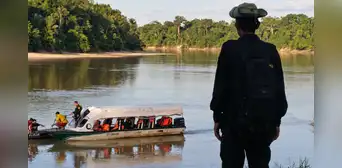 Embarcación se vuelca y policía desaparece durante persecución a nave sospechosa en el río Nanay en Loreto