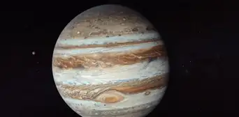 La Antártida se encuentra cubierta de hielo de hasta 4 km de espesor, pero no se compara en nada con lo que orbita cerca de Júpiter