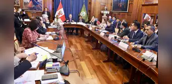 Debate de pedido de facultades sigue entrampado en el Senado por falta de consenso entre oficialismo y oposición