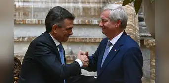 Bolivia y Chile firman memorando para desarrollar un “corredor bioceánico” de fibra óptica que conecte el Pacífico y el Atlántico