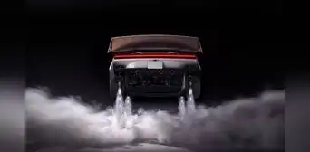 El Tesla Roadster de Elon Musk utiliza tecnología de SpaceX para elevarse en el aire: así funcionan los propulsores que generan humo blanco