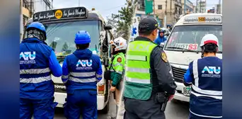 Debían más de S/13 millones en multas y tenían más de 30 años: sacan de las pistas a 557 vehículos informales en Lima y Callao