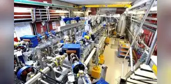 Disparan láseres de gran potencia contra una lámina de plástico y obtienen 10 billones de nanodiamantes por impacto en un experimento alemán Disparan láseres de gran potencia contra una lámina de plástico y obtienen 10 billones de nanodiamantes por impacto en un experimento alemán
