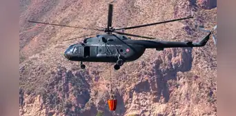 Gobierno rectifica y comprará equipo contra incendios forestales para 10 helicópteros de la FAP Gobierno rectifica y comprará equipo contra incendios forestales para 10 helicópteros de la FAP