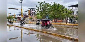 Calles de Piura permanecen inundadas tras las primeras lluvias de El Niño: vecinos denuncian demora en la atención Calles de Piura permanecen inundadas tras las primeras lluvias de El Niño: vecinos denuncian demora en la atención
