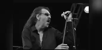 Muere Saúl Blanch, exvocalista de Rata Blanca, a los 75 años tras enfrentar problemas de salud Muere Saúl Blanch, exvocalista de Rata Blanca, a los 75 años tras enfrentar problemas de salud