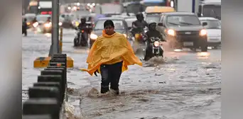 Fuertes lluvias inundaron más de 80 zonas de Guayaquil y causaron su colapso en medio de la alerta por El Niño