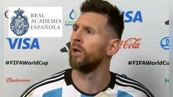 El hecho se dio cuando Lionel Messi era entrevistado y Wout Weghorst se quiso acercar para felicitarlo. Foto: composición LOL/RAE, Twitter