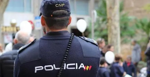 Policía español es sancionado por trabajar como actor porno en sus ratos libres: 