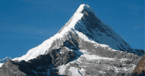 ¿Cómo se llama el nevado peruano que inspiró el logo de Paramount Pictures?