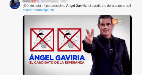 Ángel Gaviria, al fondo hay sitio