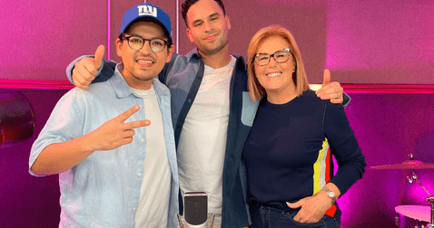 Youtuber IOA fue el primer invitado de '¡Habla serio!'. Foto: difusión Latina   