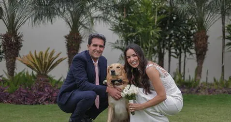 La mascota de la pareja, también formó parte de la ceremonia. Foto: Valeria Flórez Instagram 