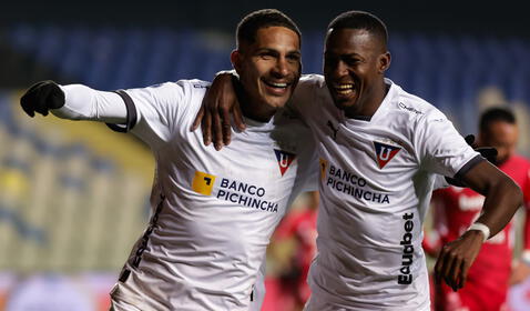 Paolo Guerreo fue anunciado hace unos meses atrás como nuevo jugador de LDU de Quito. Foto: LDU   