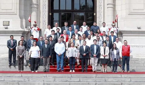 Demanda. Los gobernadores regionales en funciones y los electos consideran que el Congreso no puede estar de espaldas al país. Foto: Presidencia