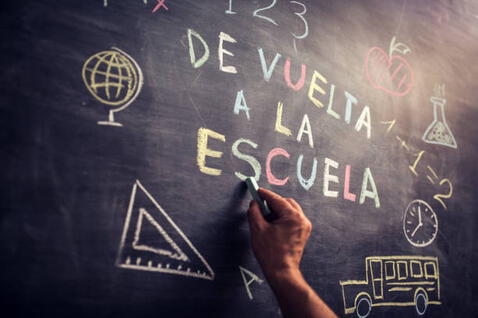 ¿Cuánto ganaría un profesor peruano por dar clases de español en Estados Unidos?