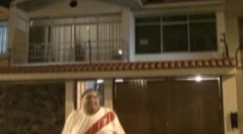 Tongo en la fachada de su casa de casi un millón de soles en San Miguel. Foto: archivo   