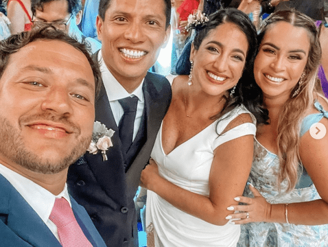 Ethel Pozo y Julián Alexander en la boda de André Silva y Adriana Álvarez. Foto: Instagram   