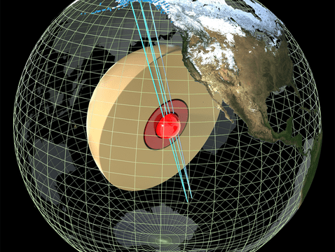 Representación de las ondas sísmicas (detectadas en Alaska) que cruzan el núcleo externo (amarillo), el núcleo interno (granate) y el núcleo más interno (rojo). Imagen: Drew Whitehouse, Son Phạm y Hrvoje Tkalčic.   