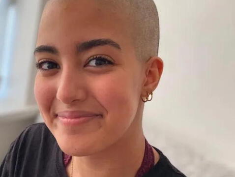 Angleterre : Un jeune homme ne savait pas pourquoi il bâillait beaucoup jusqu’à ce qu’on lui diagnostique une maladie grave | Ikram Gacem | Lymphome hodgkinien | Manchester | Cancer | L’Europe Angleterre : Un jeune homme ne savait pas pourquoi il bâillait beaucoup jusqu’à ce qu’on lui diagnostique une maladie grave | Ikram Gacem | Lymphome hodgkinien | Manchester | Cancer | L’Europe 