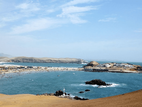 La playa Tuquillo se caracteriza por tener aguas de color turquesa. Foto: Viajeros Ocultos 