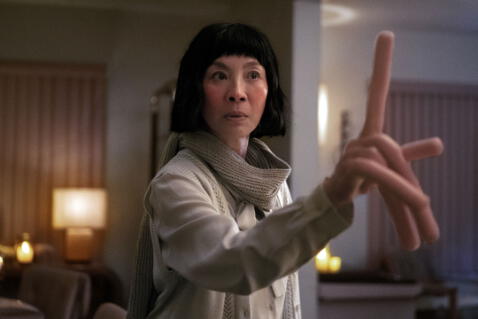   Michelle Yeoh in "Everything everywhere all at once" nominated for best actress at the Oscars 2023. Photo: YouTube capture    