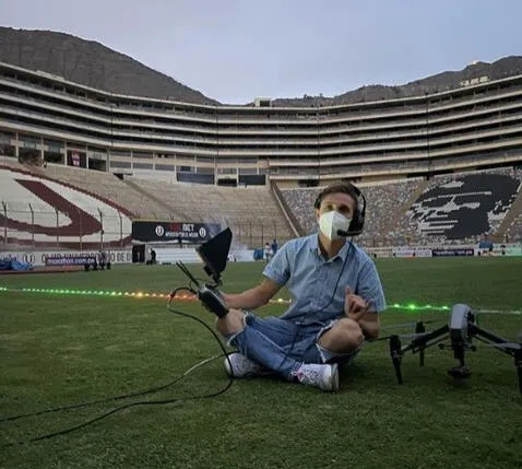  Sasha Kapsunov utilizando un dron. Foto: Sasha Kapsunov/Instagram   