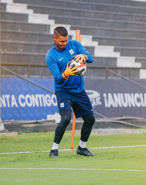 Ángelo Campos en los entrenamientos de Alianza Lima. Foto: Alianza Lima   