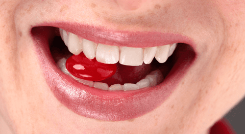 Halls negro: ¿cómo utilizar los caramelos mentolados para aumentar el placer en el sexo oral?