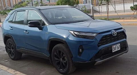 Probamos el Toyota RAV4 Hybrid: ¿qué novedades trae esta nueva generación de SUV del gigante japonés?