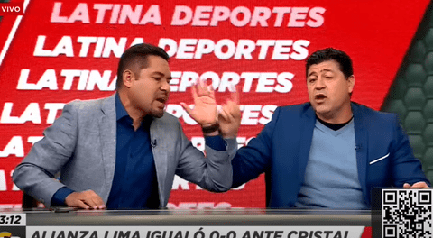 Periodistas de Latina pierden los papeles en vivo tras debate sobre Alianza Lima vs. Cristal: "Bájame la mano"