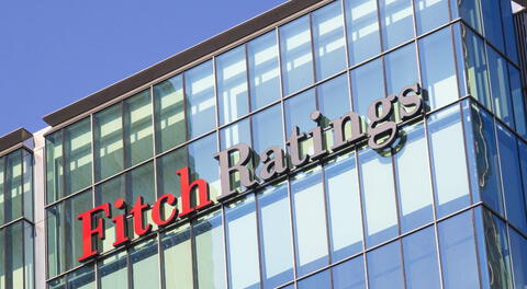 Fitch llevó a estable su perspectiva sobre Perú: gobernanza sigue frágil y restringe recuperación