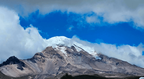 La montaña más alta de la Tierra supera al Everest por casi 2.000 metros y se encuentra en América