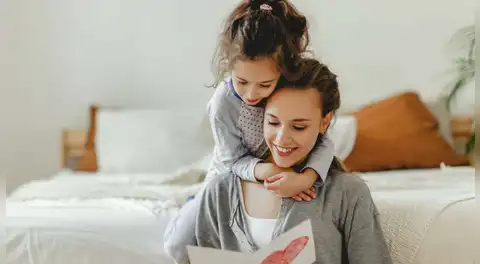 Cartas breves y bonitas para el Día de la Madre 2025: las mejores ideas para escribir un mensaje amoroso este 11 de mayo