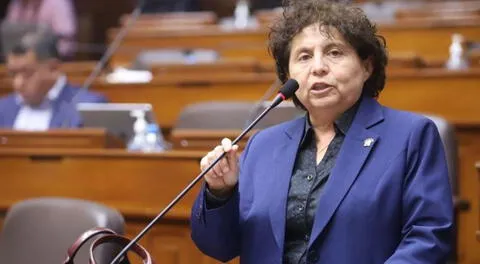 Comisión de Ética recomienda investigar a Susel Paredes por uso de baños del Congreso por personas trans