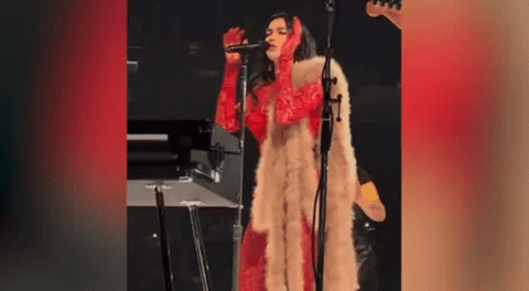 Dua Lipa sorprende al cantar un éxito en español de Enrique Iglesias