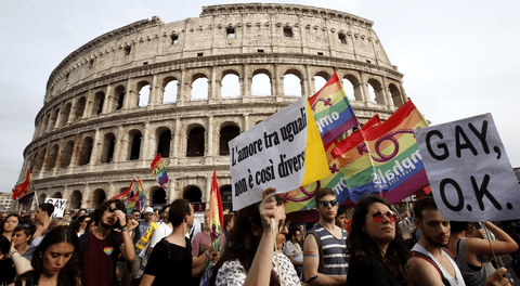 Italia avanza en derechos parentales para parejas del mismo sexo tras fallo histórico del Tribunal Constitucional