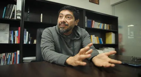 Erick Iriarte: “La crítica puede ser mordaz, pero eso no quita que la presidenta tiene que comunicar”