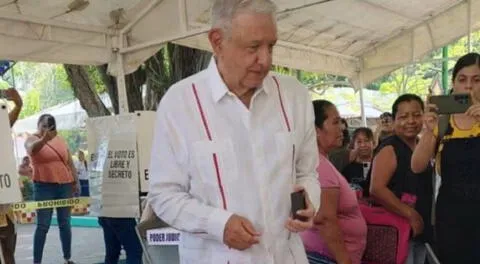 AMLO vota en elección judicial que impulsó desde su presidencia en México: "Es la primera vez en la historia”