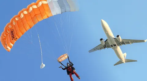 Un ingeniero aeroespacial explica por qué no hay paracaídas en los aviones: es algo imposible