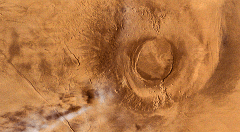 La NASA descubre un enorme volcán en Marte que duplicaría en tamaño al Monte Everest: foto fue capturada por la sonda Mars Odyssey